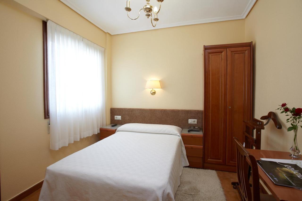 Hotel Panton Виго Екстериор снимка